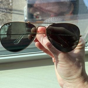 Ray Alan Classic Aviator Sunglasses. Lenses: Polarized Black Classic,Frame: Gold